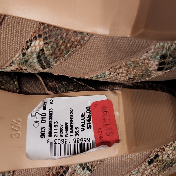 NWT SAKS OFF 5TH BEAUTIFUL LACE UP  FLATS - Picture 6 of 12